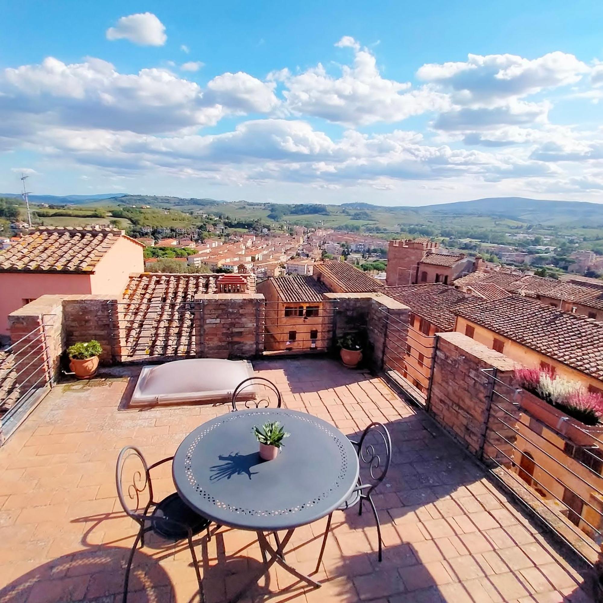 Apartamento Casa Vacanze "La Torre" Certaldo Exterior foto