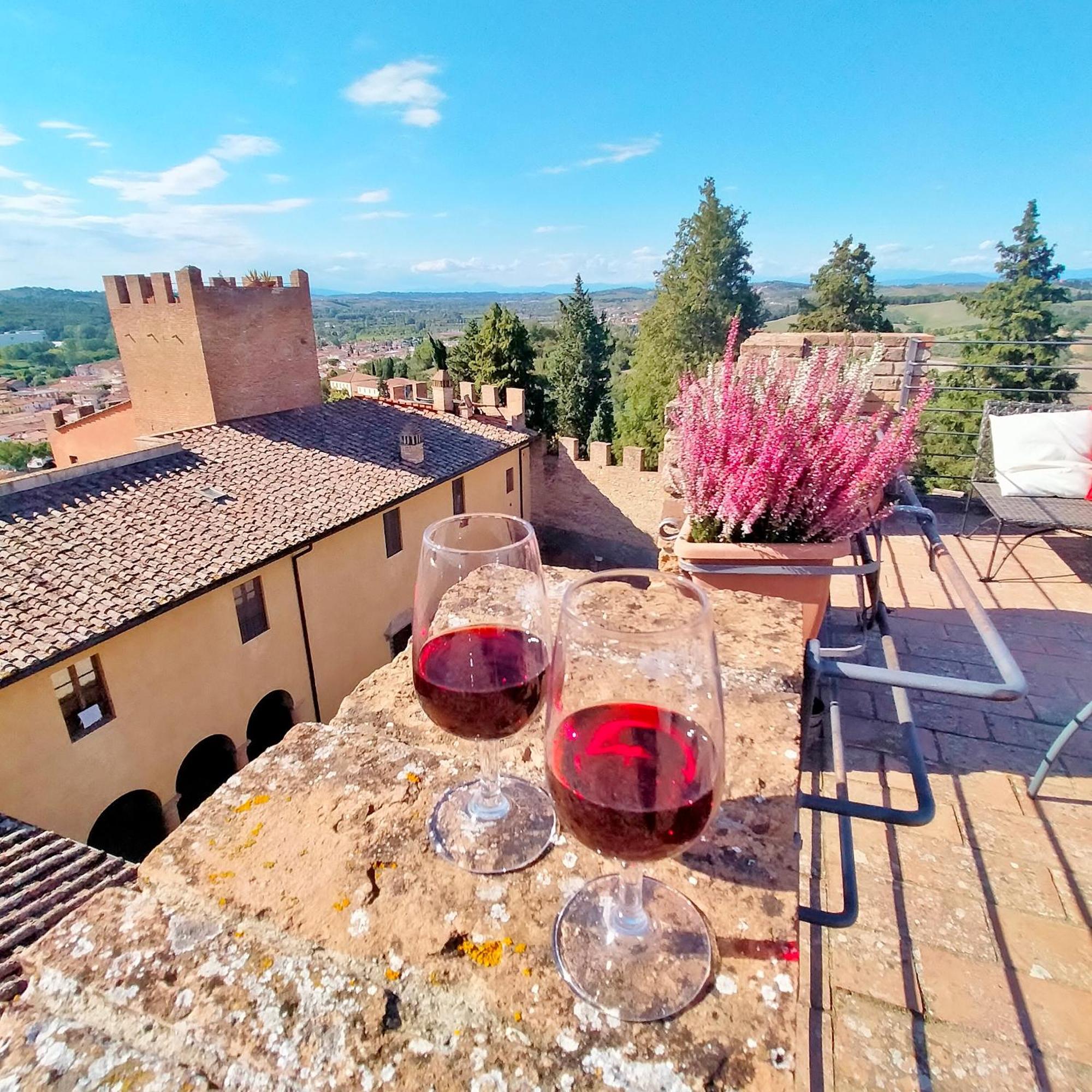 Apartamento Casa Vacanze "La Torre" Certaldo Exterior foto